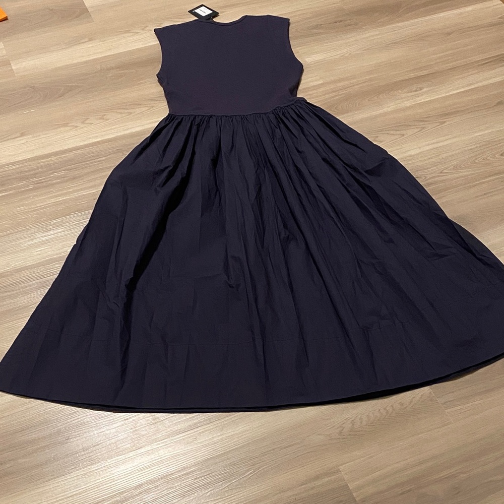Elegant Navy Sleeveless Dress - Picture 12 of 15